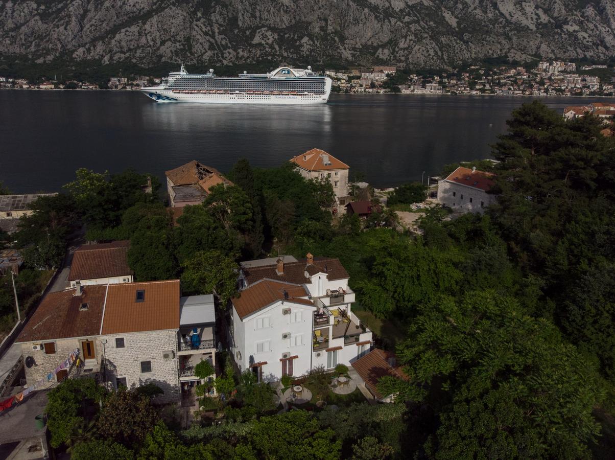 Djurovic Apartments Montenegro Cattaro Esterno foto